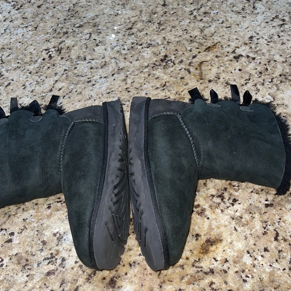 UGG Bailey Bow II - Picture 5 of 9